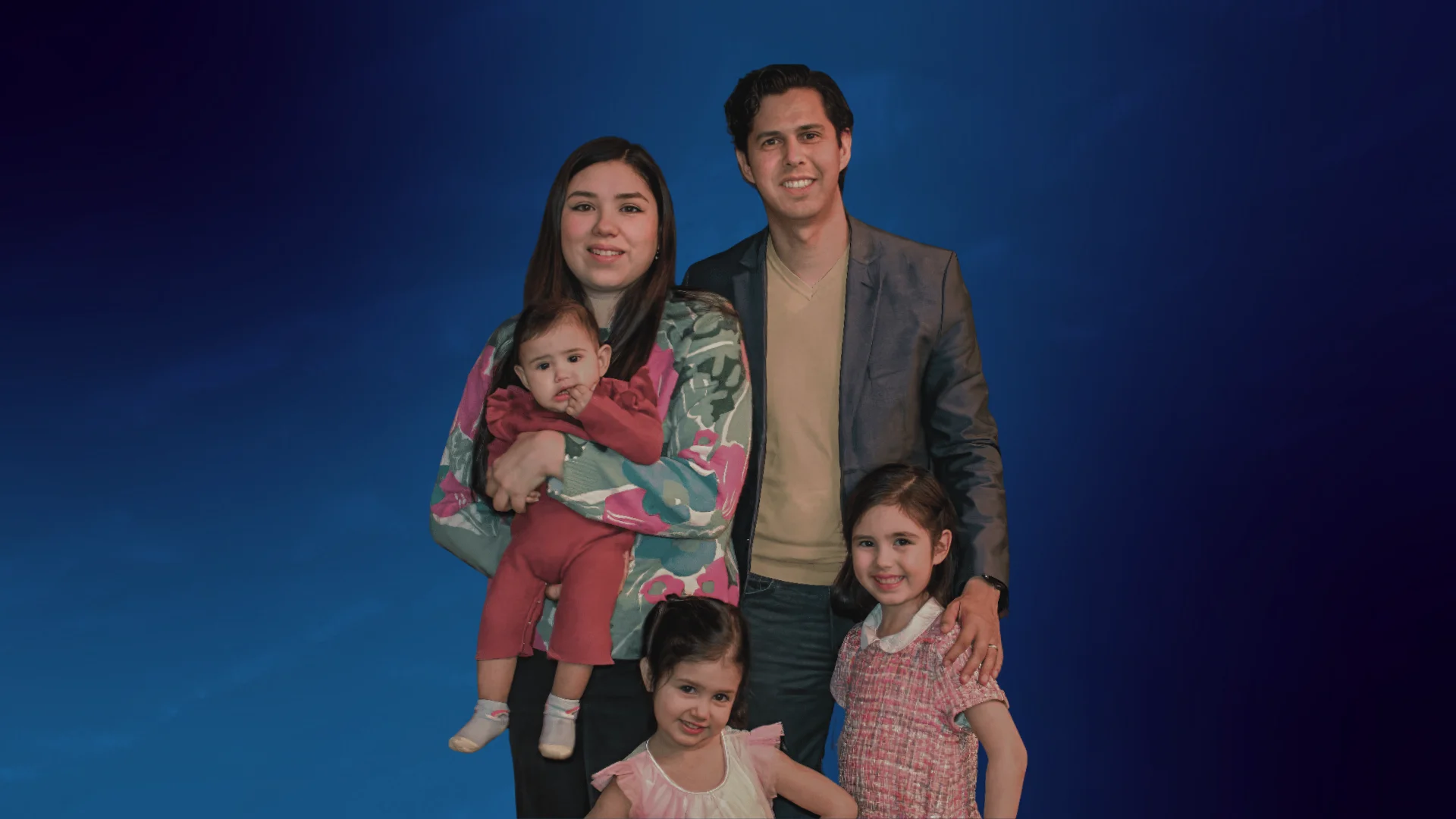 Alberto y Mariana De Agüero con su familia